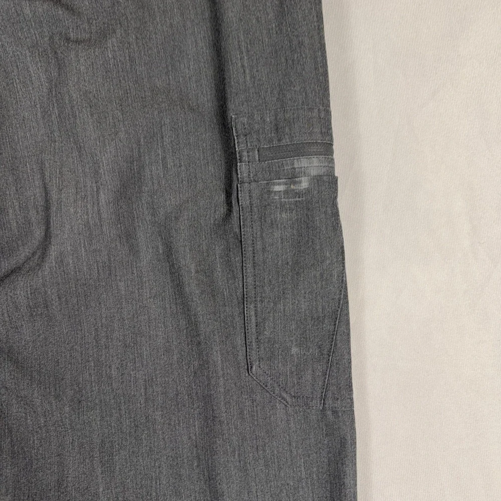 FIGS Men's Cairo Cargo Scrub Pants Technical Collection XXL Heather Grey